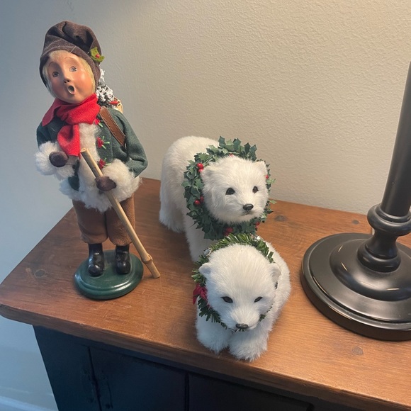 Hello, I am selling majority of my Byer’s Choice collections. - Picture 3 of 14